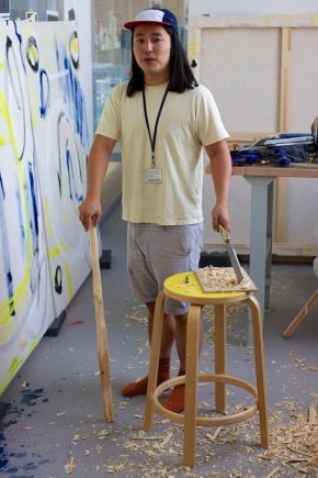 Nao Matsunaga、陶瓷住校艺术家。©康斯坦丁肝