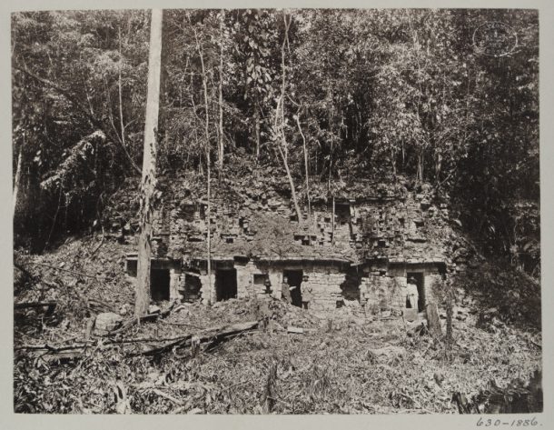 Menche ph.630 - 1886寺庙的照片,危地马拉,由美联社Maudslay