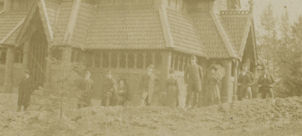 博物馆:665 - 1918(细节)照片描绘一个外部的一个大木避免教会在挪威奥斯陆。