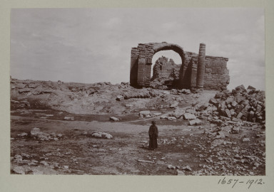 1657 - 1912年拍摄照片描绘建筑南立面哈提拉遗迹的D,伊拉克。