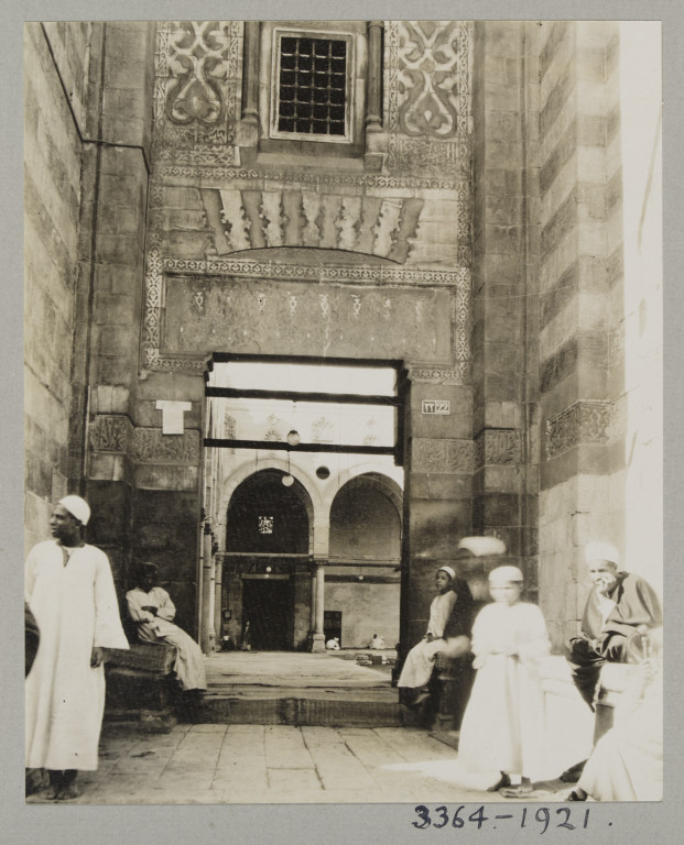 K.A.C.整版1916 - 21东北入口的清真寺哈马德•本•哈利法•阿勒萨尼,Altunbugha al-Mardani,开罗明胶银印刷?博物馆没有。3364 - 1921