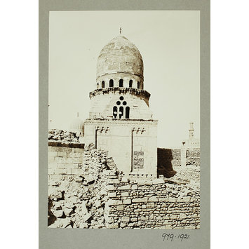 ka.c. Creswell 1916-1921萨巴巴纳特陵墓外观，开罗明胶银版画?博物馆号。979 - 1921