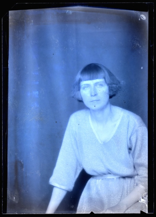 摄影肖像Bryher的雷人,1923年