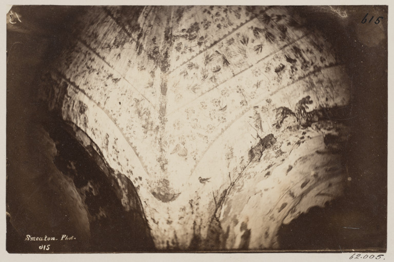 普雷特塔图斯地下墓穴中一座教堂的彩绘拱顶照片