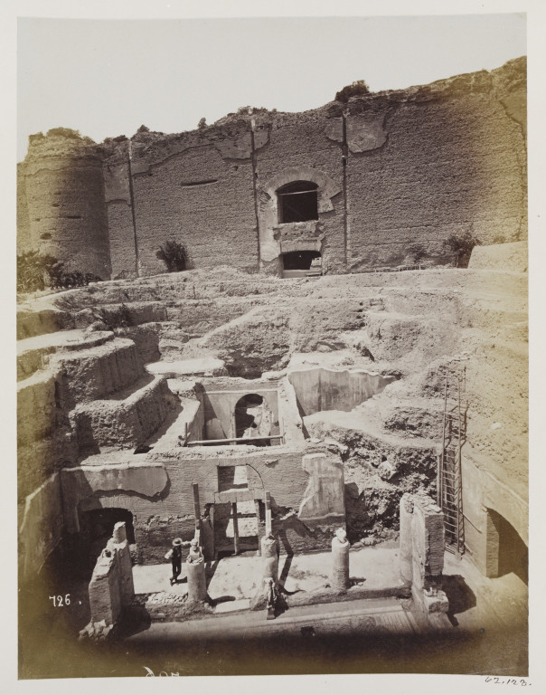 照片显示1869年发掘哈德良皇帝的私人住宅
