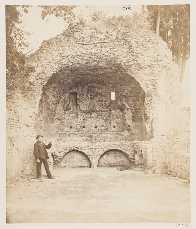 罗马S. Calixtus地下墓穴的小教堂照片