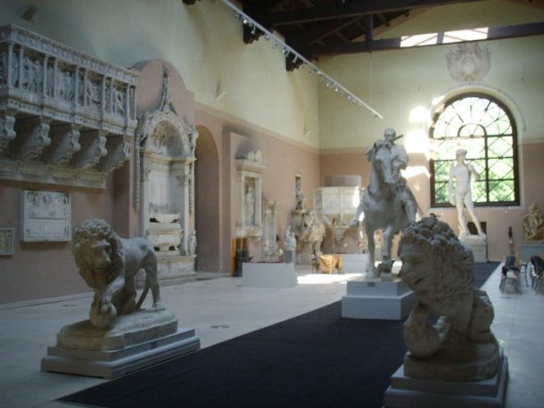 艺术学院的Gipsoteca门和平,佛罗伦萨(http://www.artisticoportaromanafirenze.gov.it)。